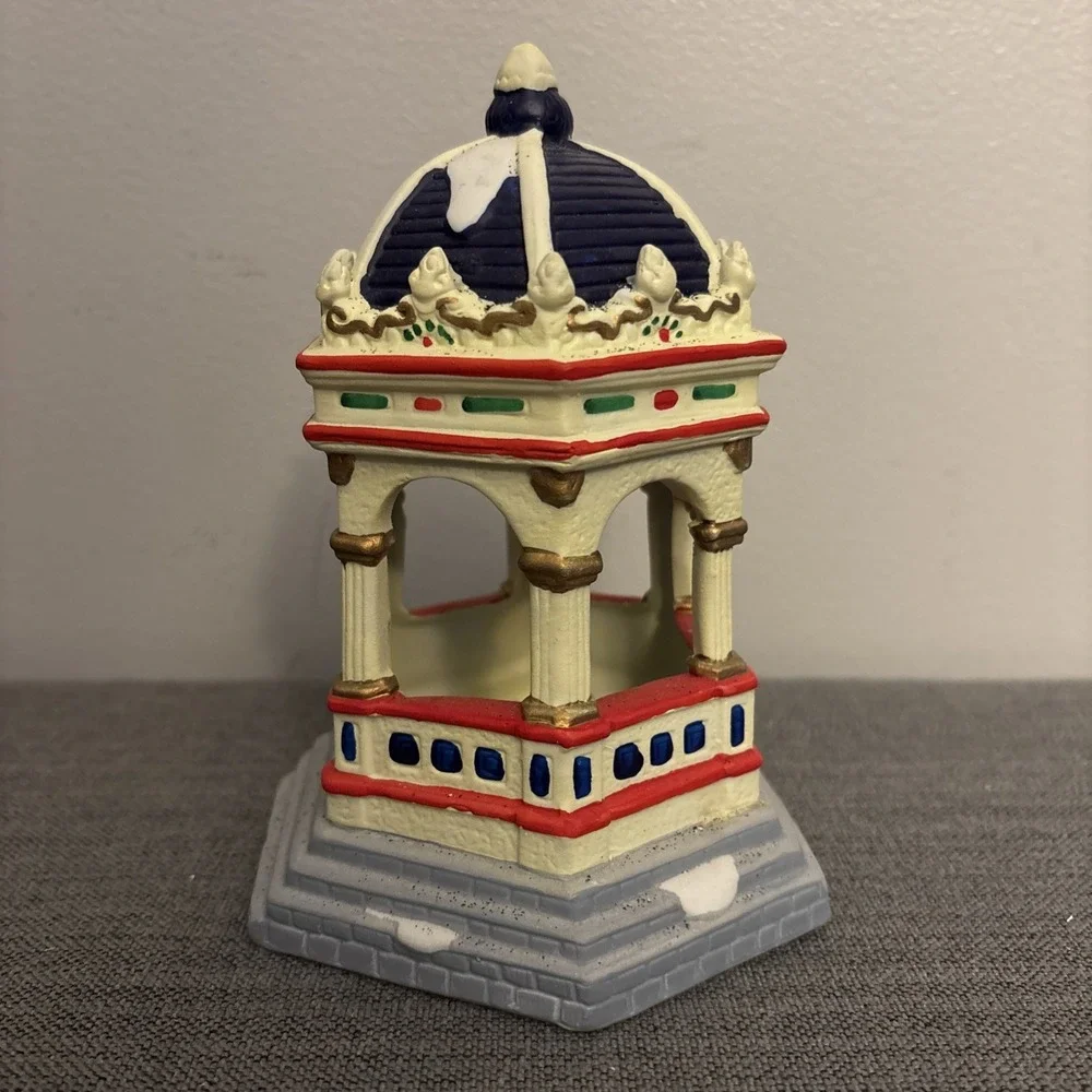 Vintage Dickens Collectibles Noma‎ Gazebo Porcelain 1996 Christmas Village